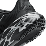 Nike Vomero 18 Anthracite Angle 7