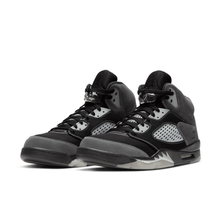 Air Jordan 5 Retro Anthracite Angle 2