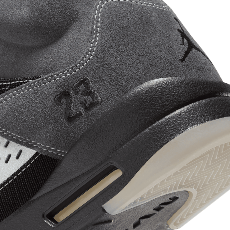 Air Jordan 5 Retro Anthracite Angle 5