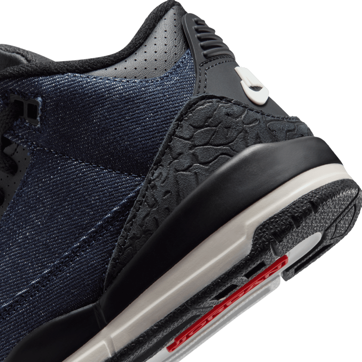 Air Jordan 3 Retro Levi’s Indigo (PS) Angle 9