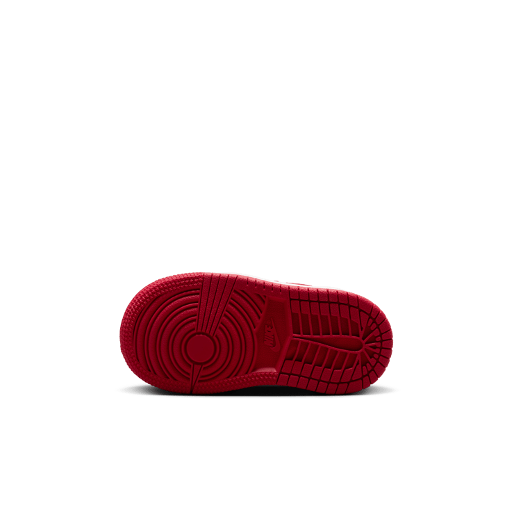 Air Jordan 1 Retro Low OG Banned (TD) Angle 1