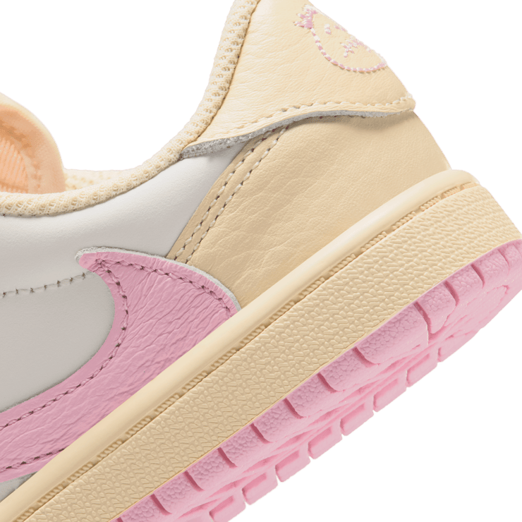 Air Jordan 1 Retro Low OG Travis Scott Shy Pink (PS) Angle 6