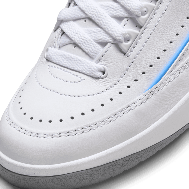 Air Jordan 2 Low University Blue (GS) Angle 4