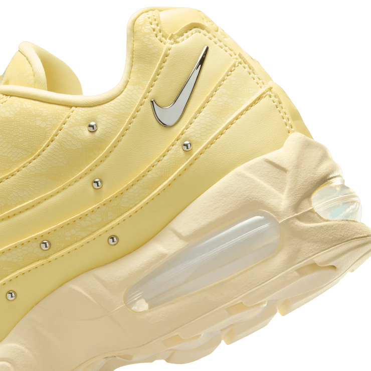 Nike Air Max 95 Soft Yellow (W) Angle 7