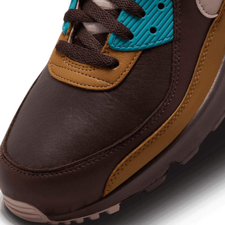 Nike Air Max 90 Gore-Tex Velvet Brown Angle 4