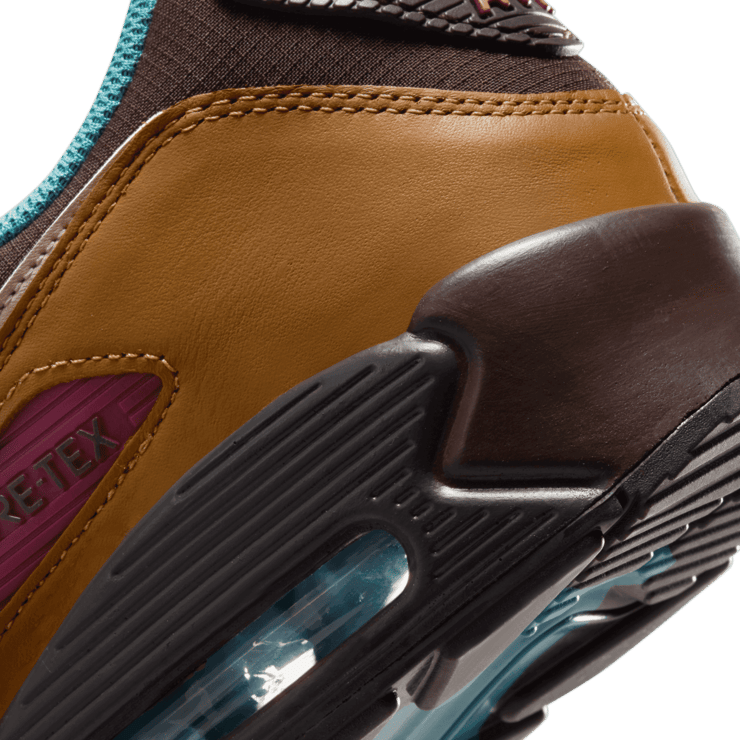 Nike Air Max 90 Gore-Tex Velvet Brown Angle 5