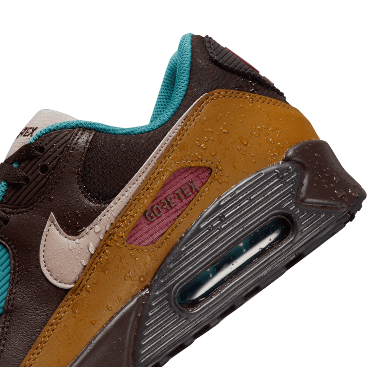 Nike Air Max 90 Gore-Tex Velvet Brown Angle 6