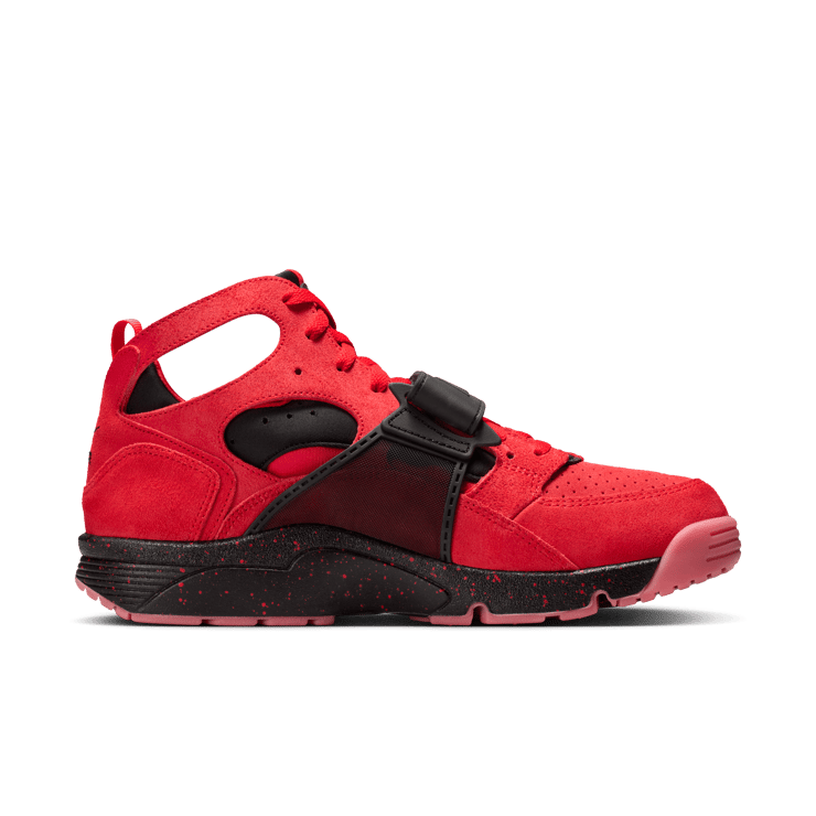 Nike Air Trainer Huarache Challenge Red Angle 4