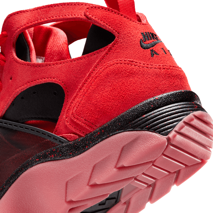 Nike Air Trainer Huarache Challenge Red Angle 7