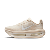 Nike Vomero Premium Chalk Angle 3