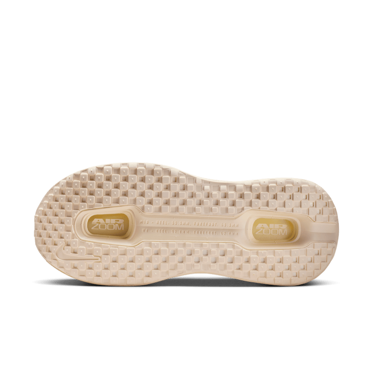 Nike Vomero Premium Chalk Angle 0