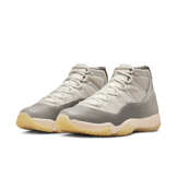 Air Jordan 11 Retro Tokyo Angle 4