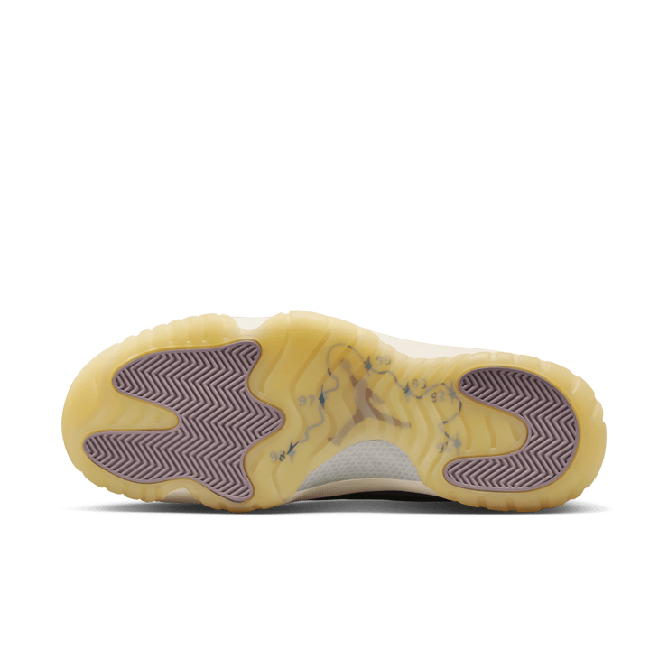 Air Jordan 11 Retro Tokyo Angle 1