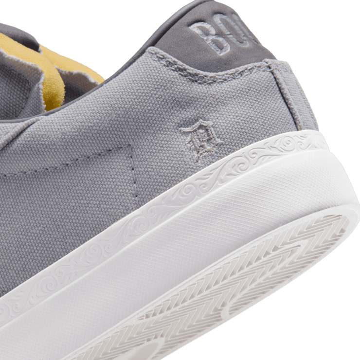 Nike Blazer Low Devin Booker Pearl Grey Angle 6