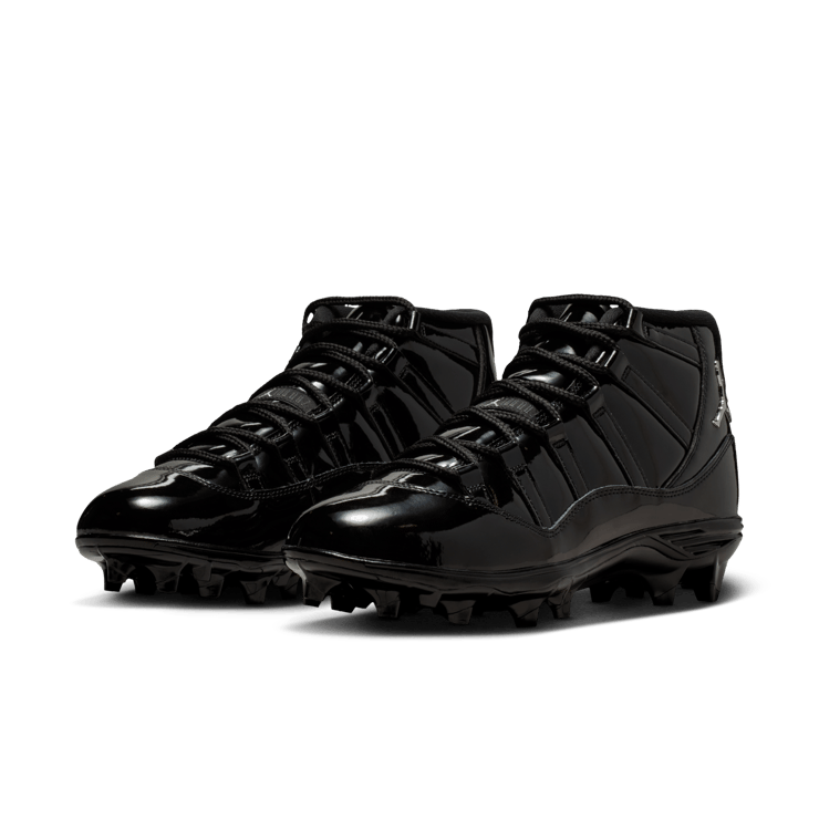 Air Jordan 11 Retro Cleat Black Angle 4
