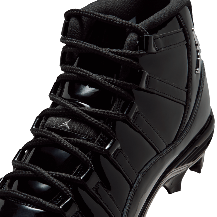 Air Jordan 11 Retro Cleat Black Angle 8