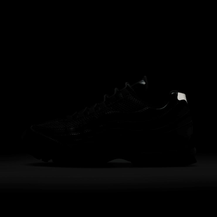 Nike Air Max 95 Big Bubble Total 90 Metallic Silver Angle 4