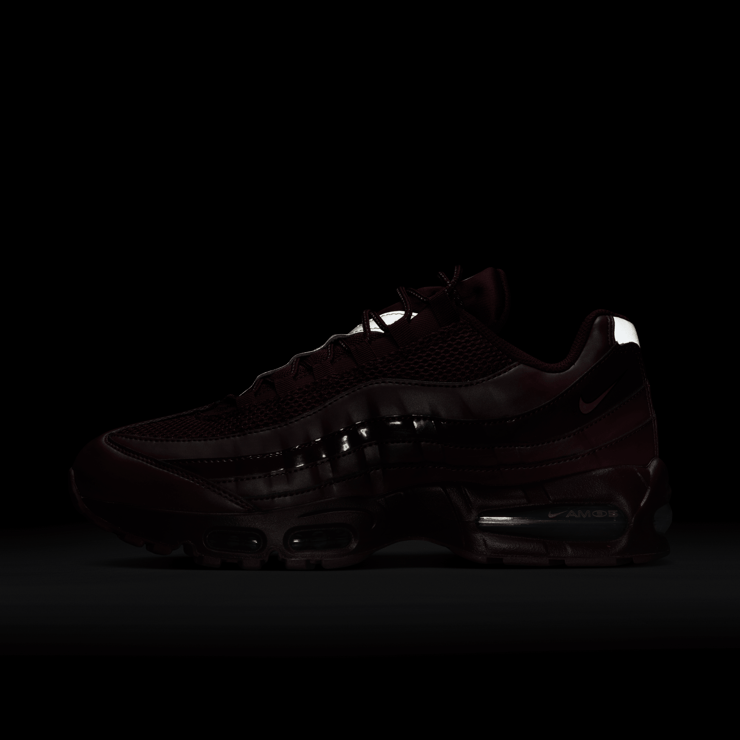 Nike Air Max 95 Big Bubble Total 90 Burgundy Crush Angle 0