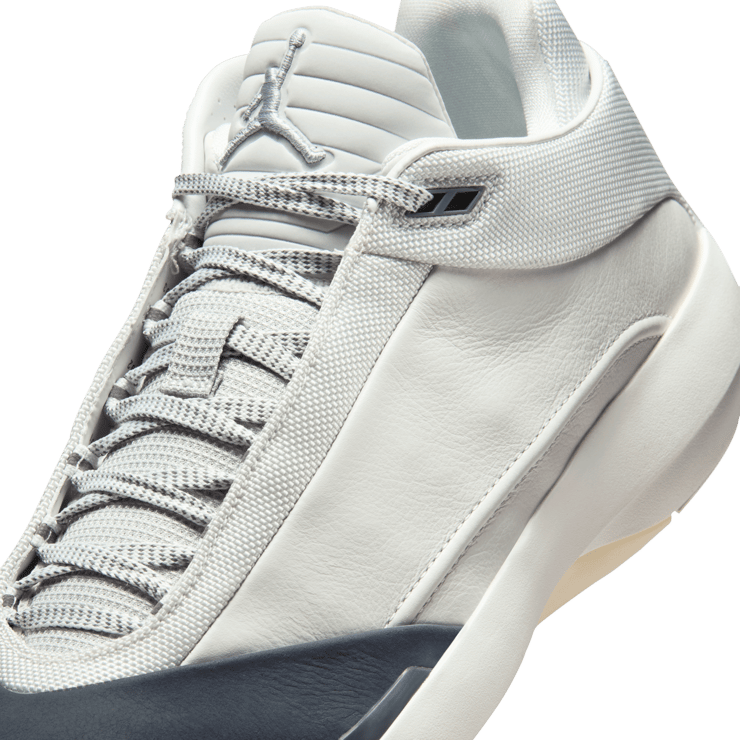 Air Jordan 40 Wolf Grey Angle 8