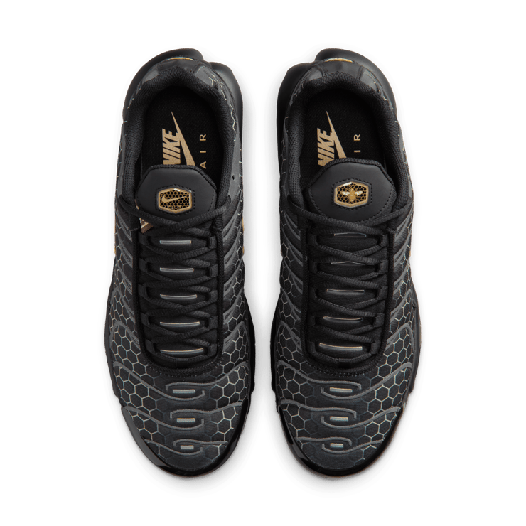 Nike Air Max Plus Honey  Angle 5