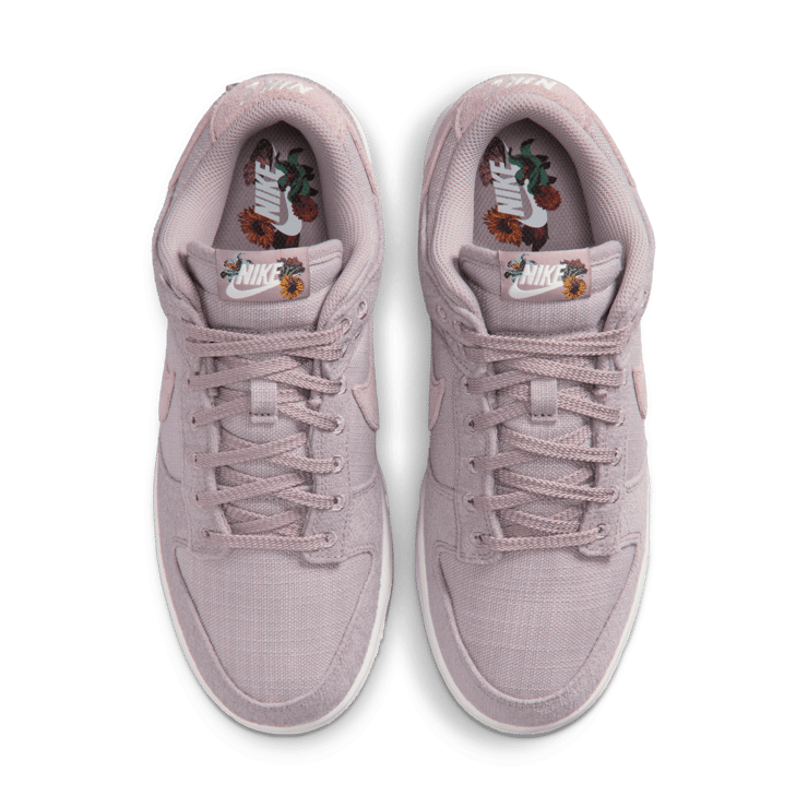 Nike Dunk Low Now Accepting All Flowers (W)  Angle 2