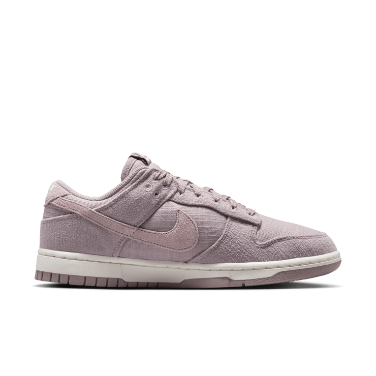 Nike Dunk Low Now Accepting All Flowers (W)  Angle 4