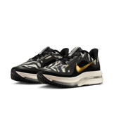 Nike Pegasus Premium Zebra (W)  Angle 1