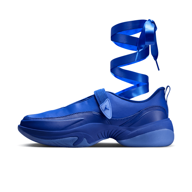 Jordan Pointe Hyper Royal (W) Angle 3