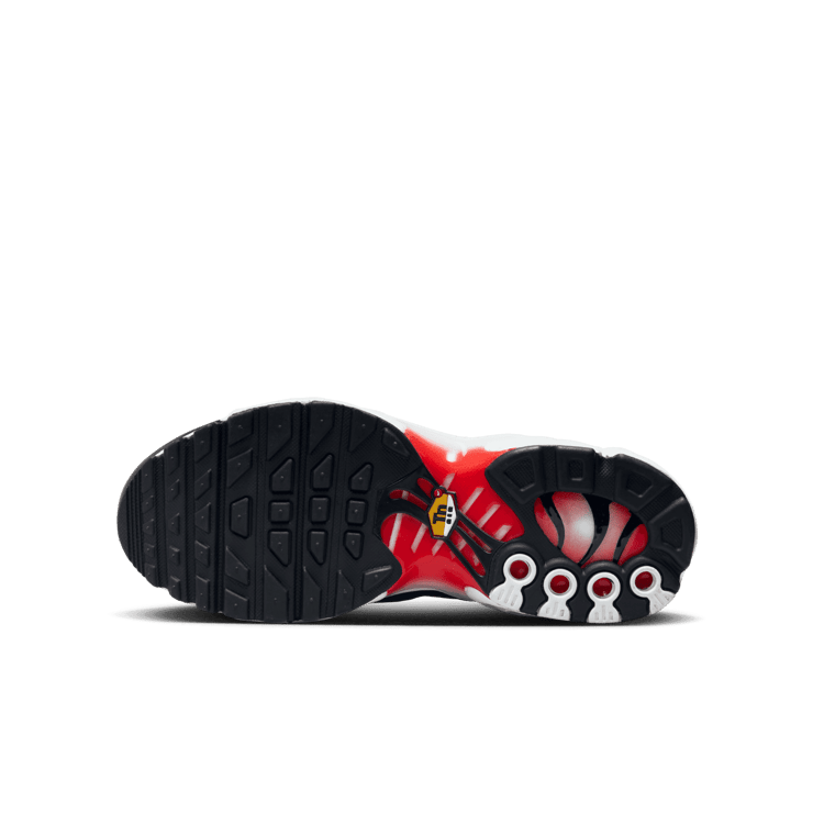 Nike Air Max Plus Fire (GS) Angle 0