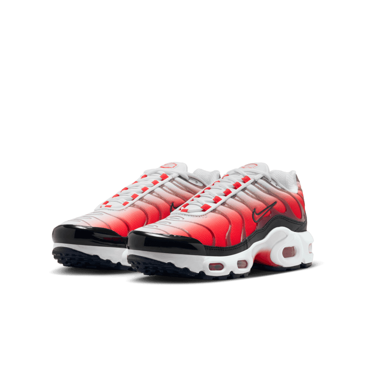 Nike Air Max Plus Fire (GS) Angle 2