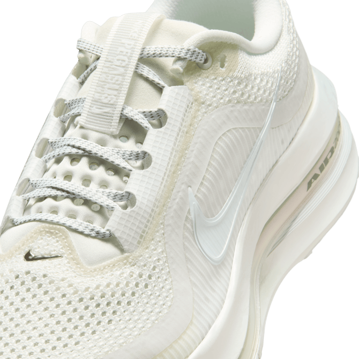 Nike Pegasus Premium Summit White (W)  Angle 8