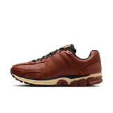 Nike Zoom Vomero 5 Swooshless  Angle 4