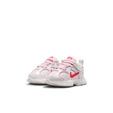 Nike V5 RNR Valentine's Day (TD)  Angle 3