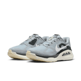 Nike Structure Plus Wolf Grey Angle 0
