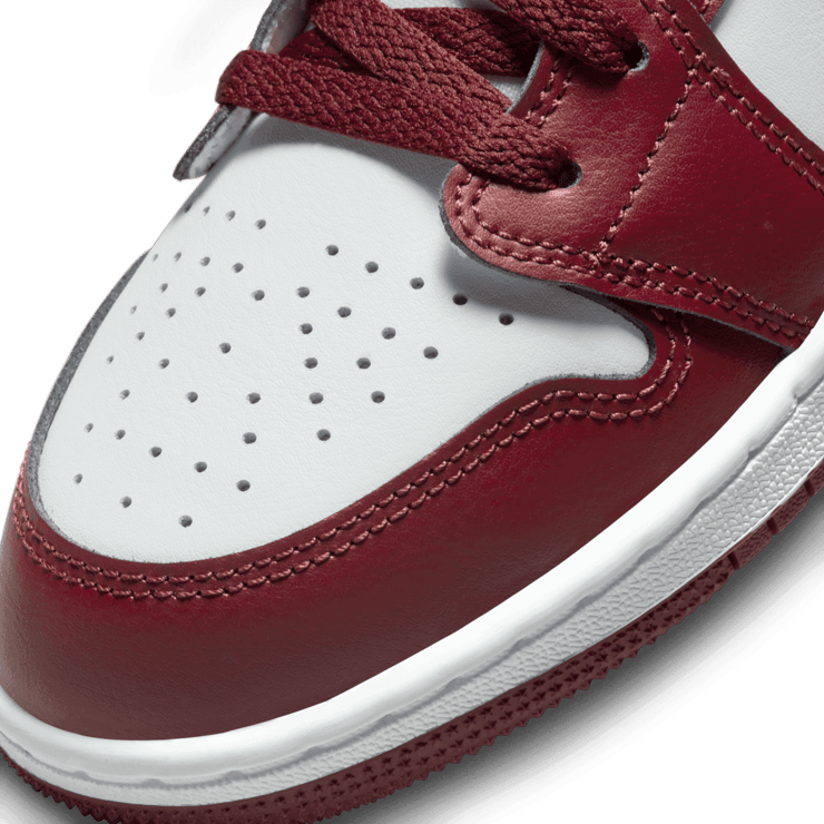 Jordan 1 Low Bordeaux GS Angle 4