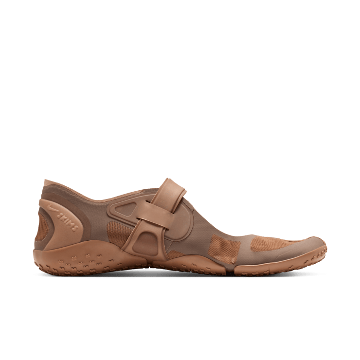 NikeSKIMS Rift Mesh Archaeo Brown Angle 3