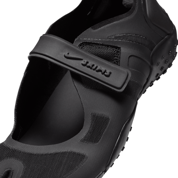 NikeSKIMS Rift Mesh Black Angle 7