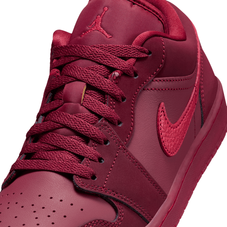 Air Jordan 1 Low SE Valentine’s Day (W) Angle 7