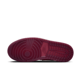 Air Jordan 1 Mid SE Valentine’s Day (W) Angle 3