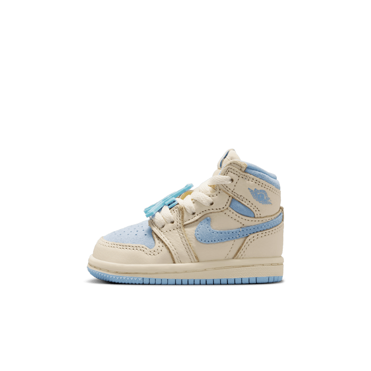 Air Jordan 1 Retro High OG Pale Ivory Psychic Blue (TD) Angle 0