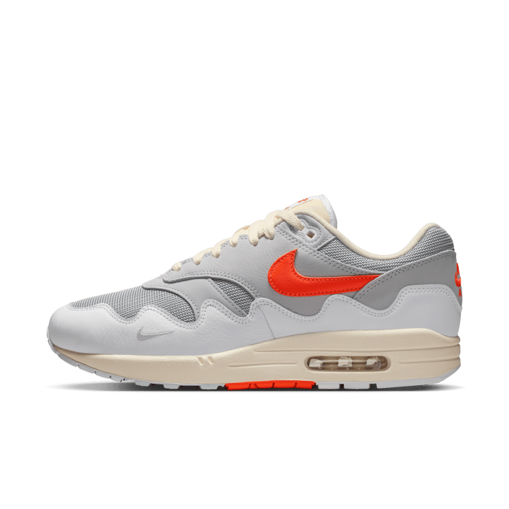 Nike Air Max 1 Waves Patta White Hyper Crimson Angle 0