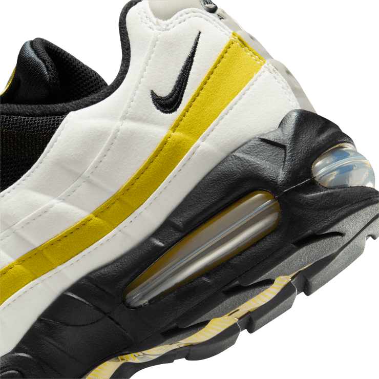 Nike Air Max 95 OG White Saffron Quartz Black Angle 6