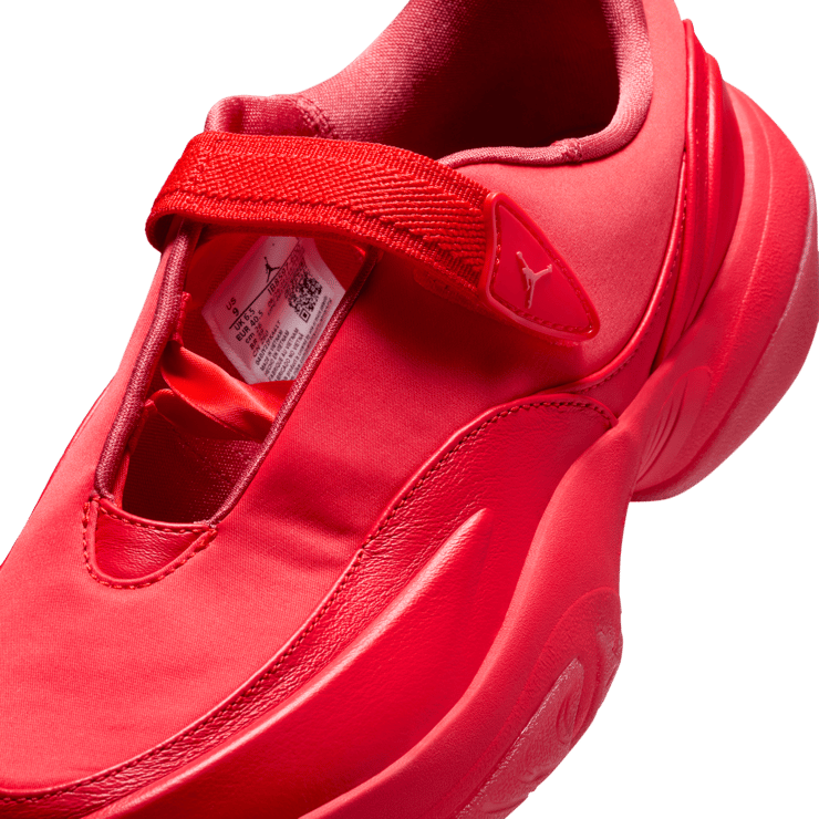 Jordan Pointe Team Red (W)  Angle 7