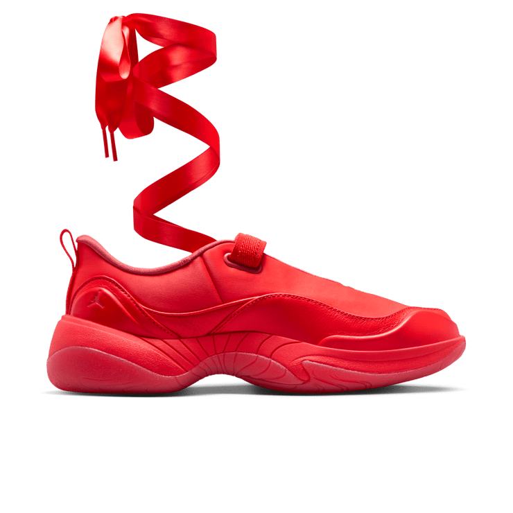 Jordan Pointe Team Red (W)  Angle 4