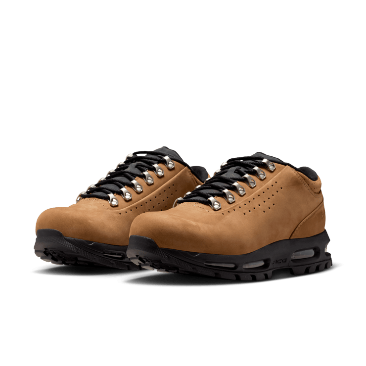 Nike Air Max Goadome Low Taupe Angle 2