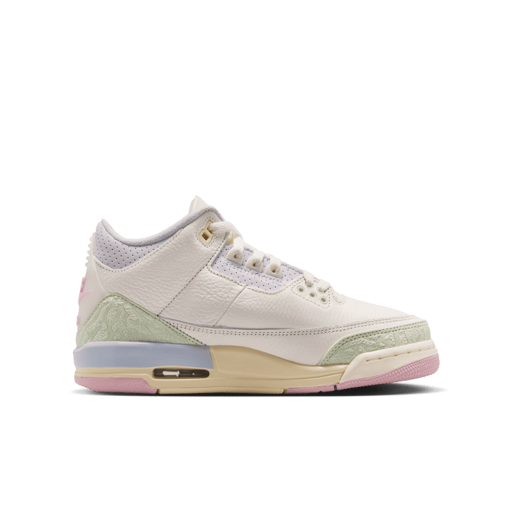 Air Jordan 3 Retro Spring is In The Air (GS) Angle 2