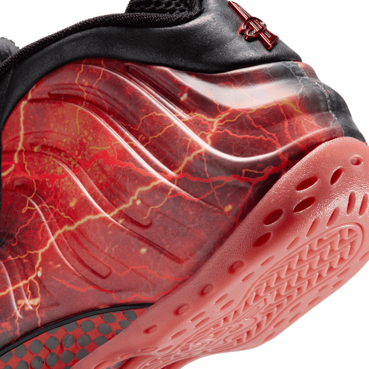 Nike Air Foamposite One Stranger Things Angle 9