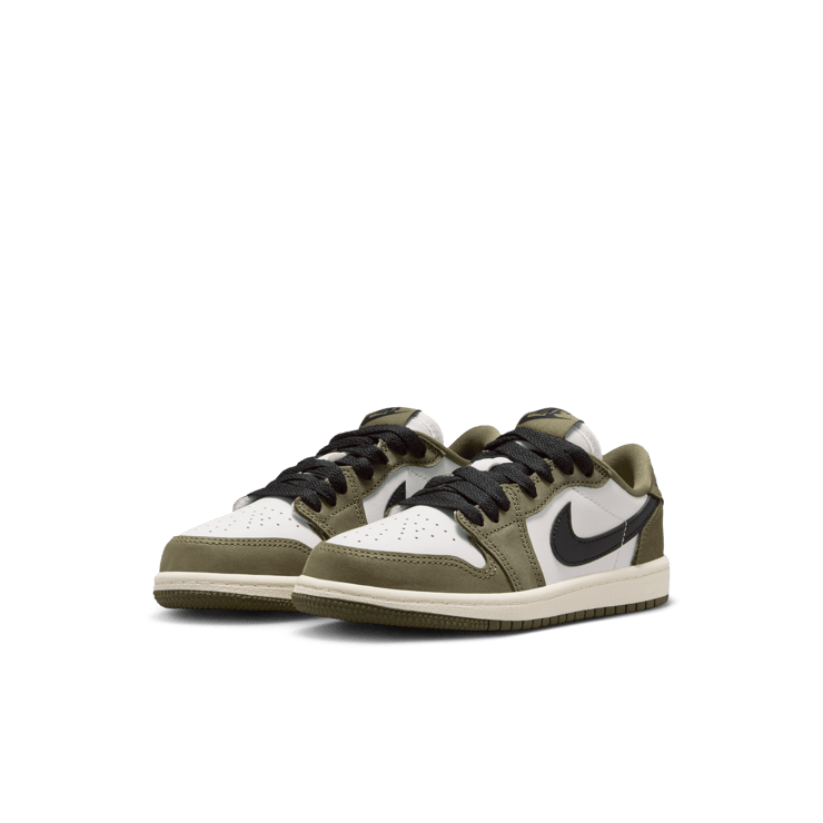 Air Jordan 1 Retro Low OG Medium Olive (PS) Angle 6