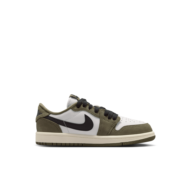 Air Jordan 1 Retro Low OG Medium Olive (PS) Angle 3