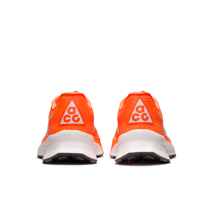 Nike ACG Ultrafly Trail Hyper Crimson Angle 0